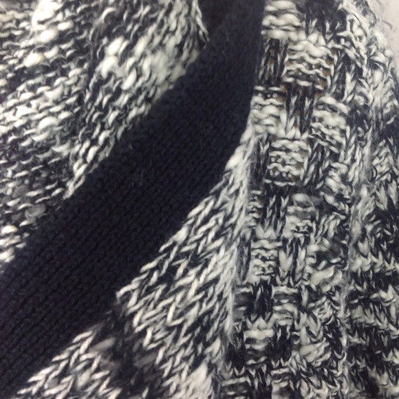 ⬇️HOODED OPEN KNIT CARDIGAN - Picture 4 of 5